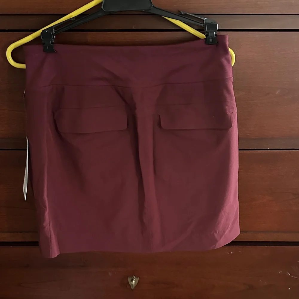 Athleta Soho Skort in Rich Burgundy - Picture 3 of 3